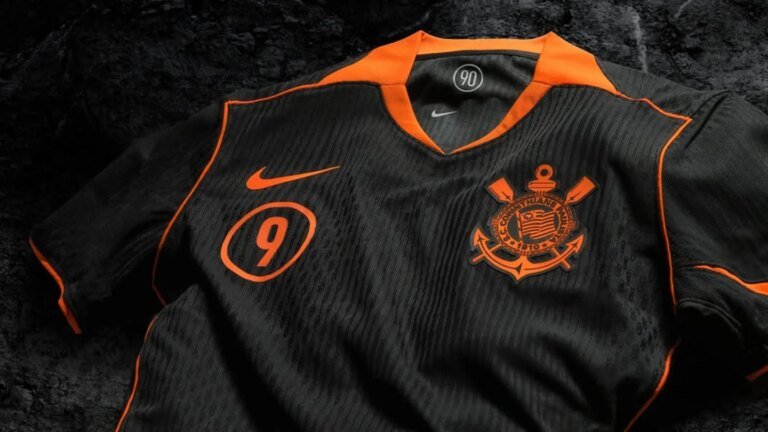 Corinthians debut electric Nike Total 90 third kit against Flamengo
Livezstream.com