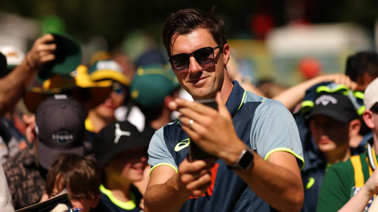 Cummins, Hazlewood set to be included in Australia's T20 World Cup squad
Livezstream.com