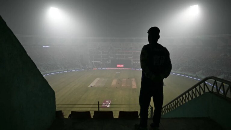 Fourth T20I abandoned due to foggy conditions in Lucknow
Livezstream.com