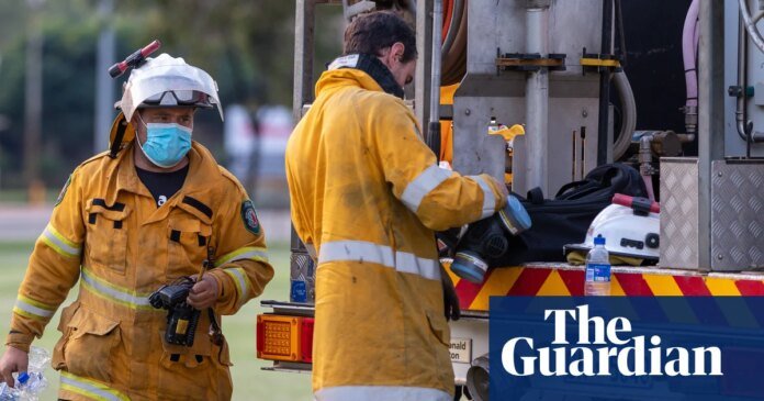 Homes threatened as bushfire rages south-east of Perth and storms hit Queensland and Northern Territory Livezstream.com
