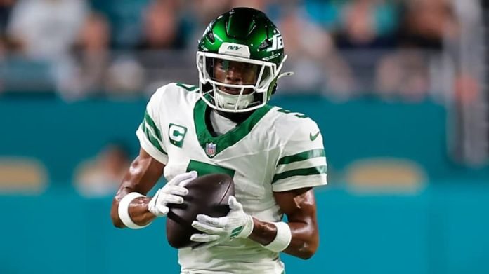 Jets’ Garrett Wilson will miss three to four weeks due to a knee injury suffered in Week 10
Livezstream.com