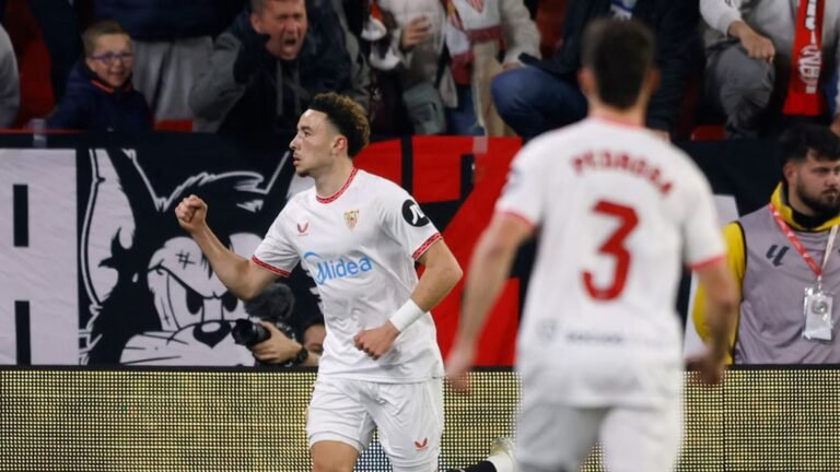 Leeds now in active talks to sign Ruben Vargas as forward makes transfer decision
Livezstream.com