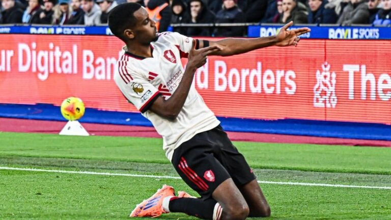 Liverpool confirm Alexander Isak surgery after suffering broken leg against Tottenham
Livezstream.com