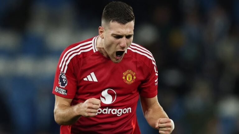 Man Utd "looking at" signing Dalot replacement who's like Alphonso Davies
Livezstream.com