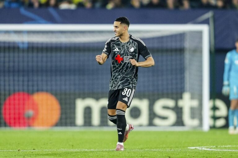 Tunisia 3-1 Uganda: Report, result and goals as Carthage Eagles cruise to opening AFCON win
Livezstream.com