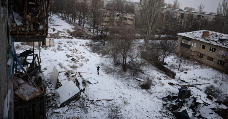 Zelensky Expresses Wary Optimism About Ukraine Peace Plan Livezstream.com
