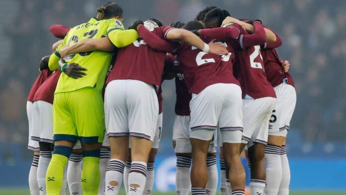 Bento holds crunch Tuesday exit talks as West Ham submit January loan bid
Livezstream.com