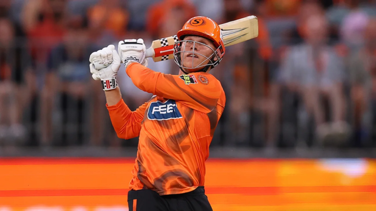 Connolly included in Australia's T20 World Cup squad; Owen, Dwarshuis omitted
Livezstream.com