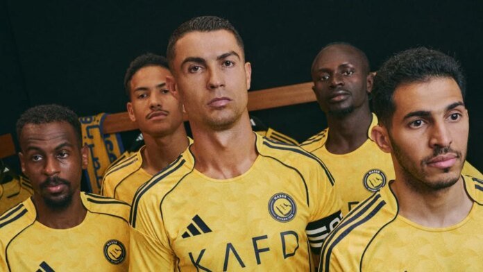 Cristiano Ronaldo leads launch as Al Nassr drop dazzling new Cristiano Ronaldo leads launch as Al Nassr drop dazzling new 2025/26 home kit
Livezstream.com