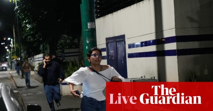 Explosions and low-flying aircraft reported in Venezuelan capital Caracas – live Livezstream.com