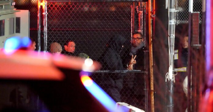 Maduro’s Gesture Was Not Just a Peace Sign Livezstream.com Maduro’s Gesture Was Not Just a Peace Sign Livezstream.com